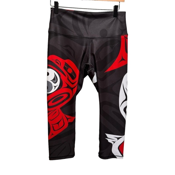 Nominou Eagle & Raven Yin Yang Capri Leggings Size Medium First Nations Native - Picture 2 of 9